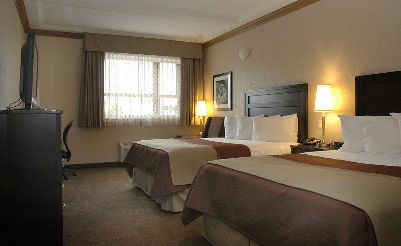 Best Western Plus Kamloops Hotel Room photo